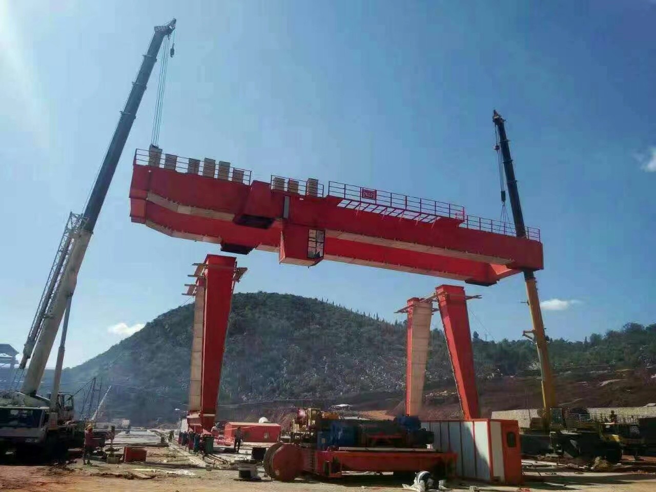 云南鹽津縣起重機安裝