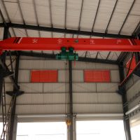 泰州起重機，電動單梁懸臂起重機